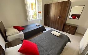Room With Private Bathroom Sliema