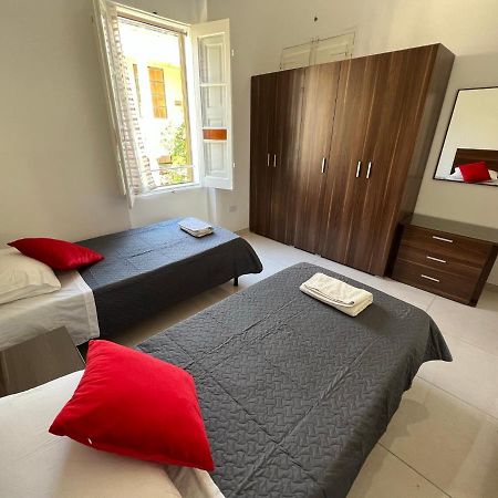 Room With Private Bathroom Sliema Esterno foto