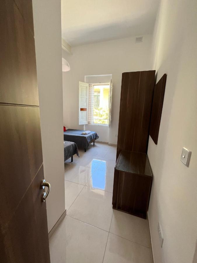 Room With Private Bathroom Sliema Esterno foto