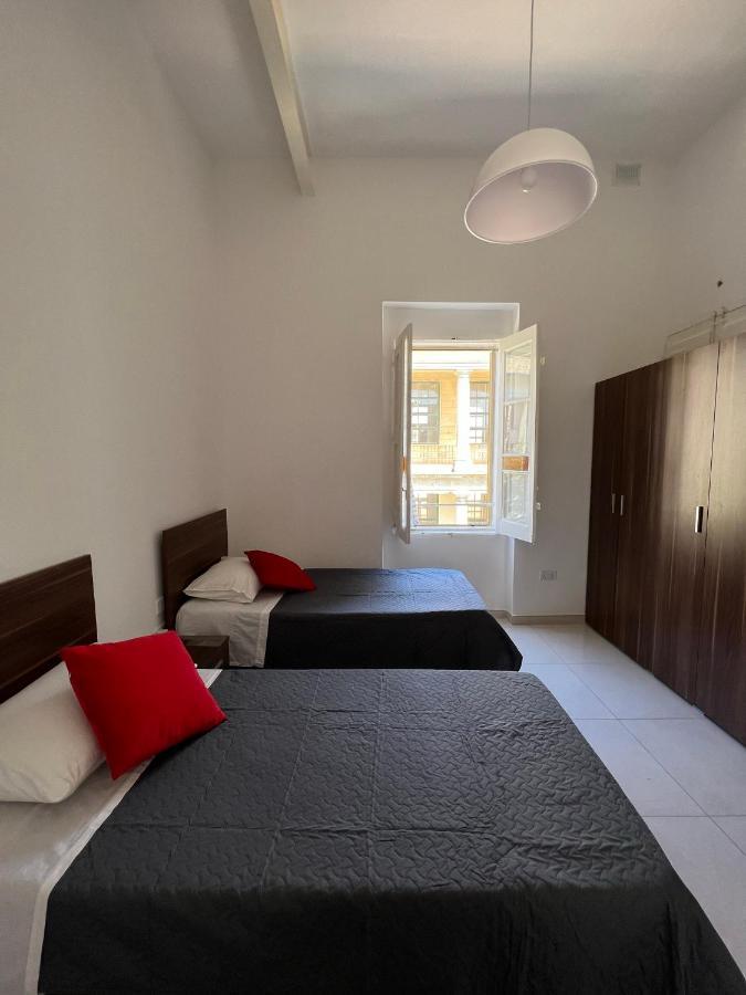Room With Private Bathroom Sliema Esterno foto